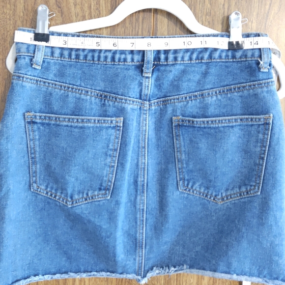 FOREVER 21 Denim Mini Skirt - Picture 4 of 5